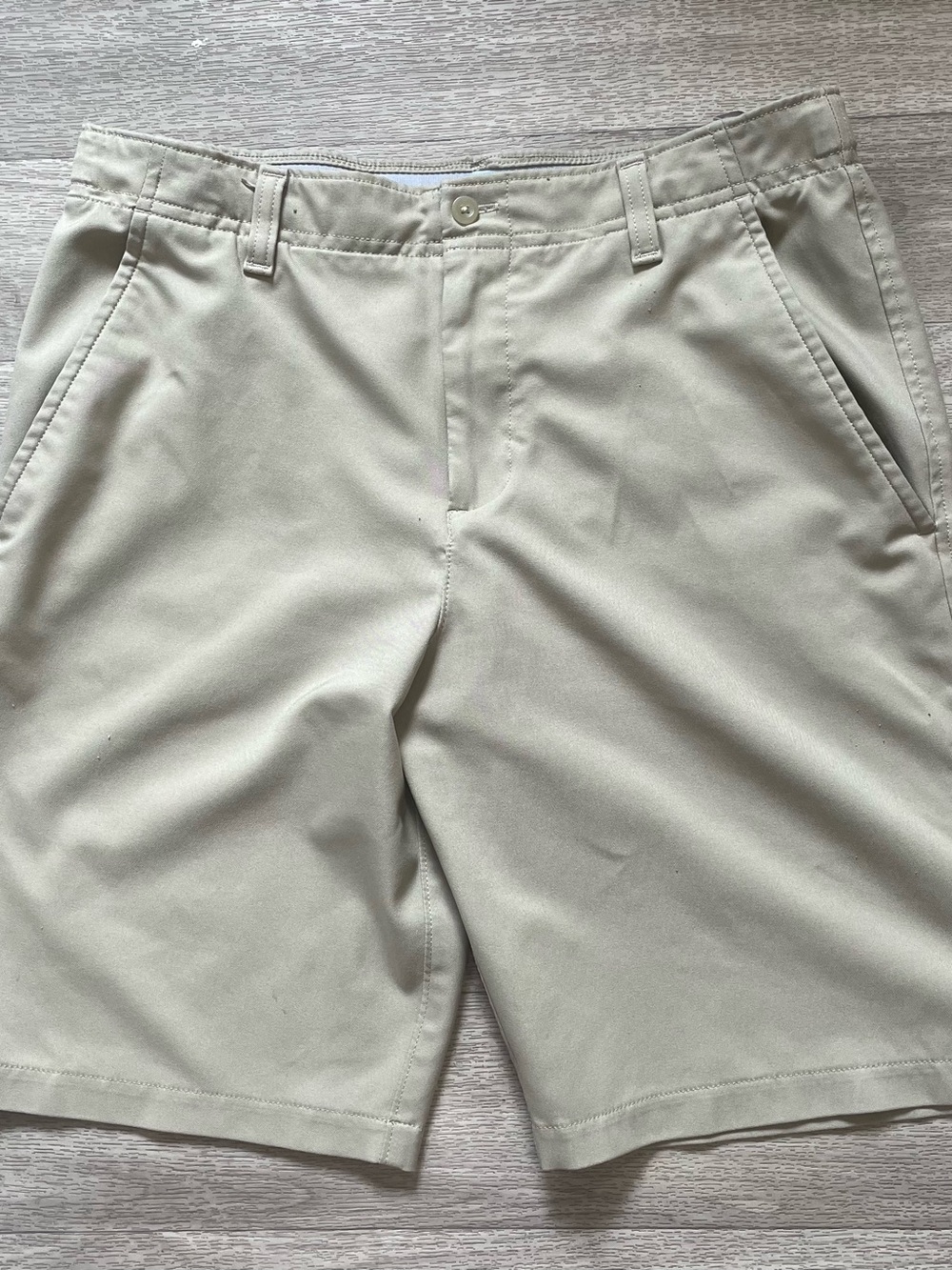 Under Armour Youth Boys’ Golf Shorts YL Khaki - Picture 2 of 8